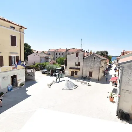 Apartment Sea View 40m From The