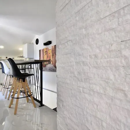 Sea View 40m From The Apartament *